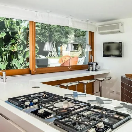 Вилла 4br With Private Pool In San Teodoro - What'app - 0049-1551-0224-169 - For Reservations!